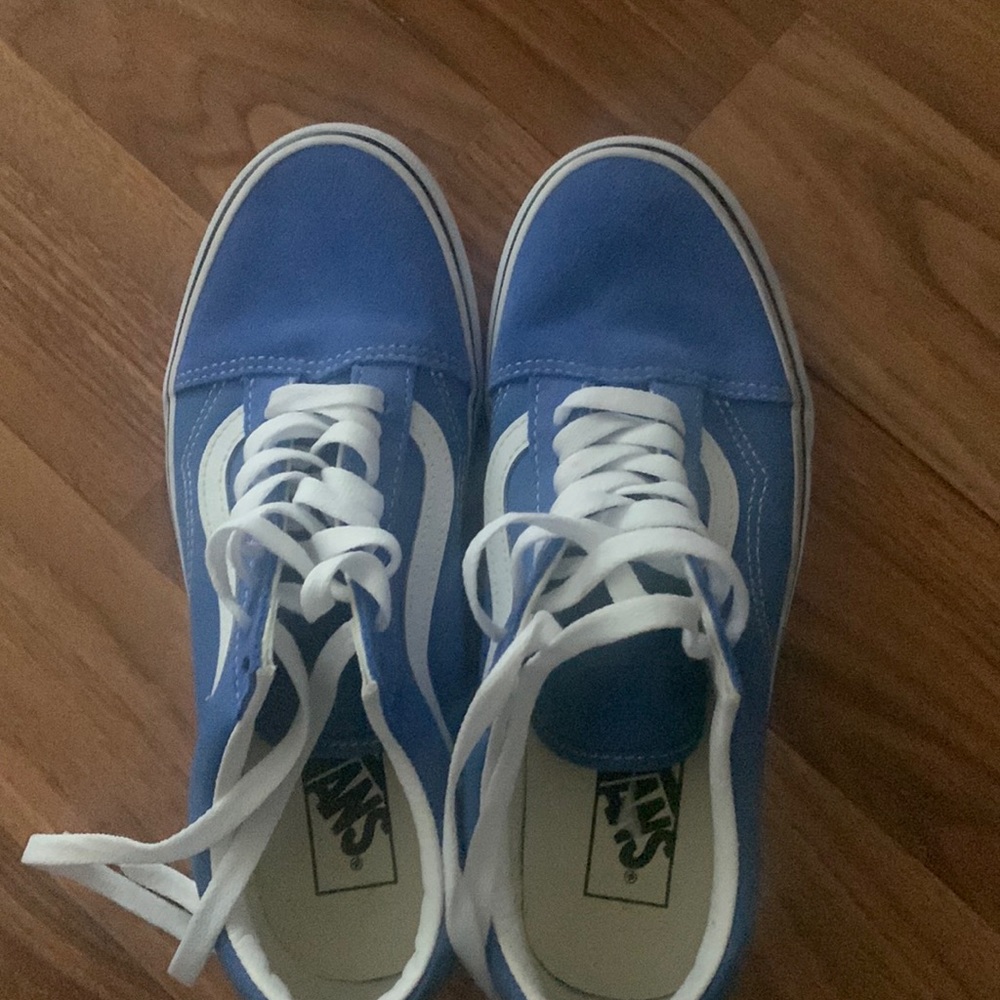 Blu vans. Just like new. Very clean shoe strings